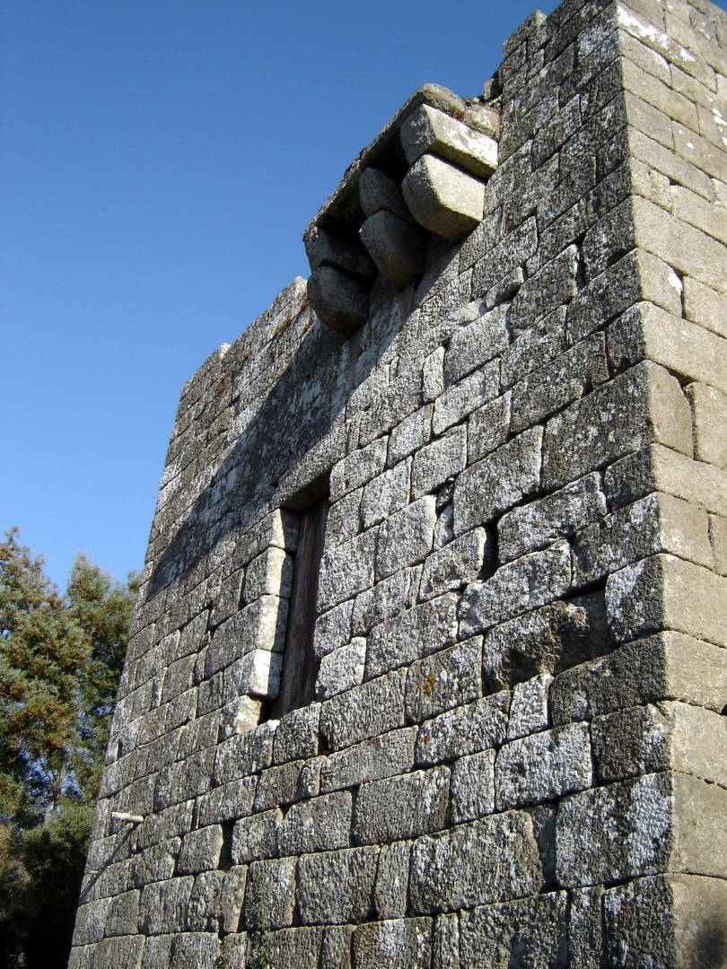 Torre Medieval de Cambra