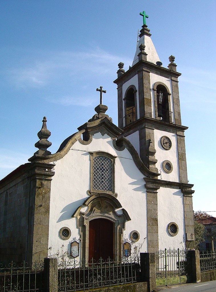 2406618067_3d8b92b9b5_b